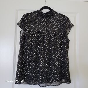 BEAUTIFUL NEVER BEEN USED SIZE LARGE SUMMER BLOWSE BY NEW DAY